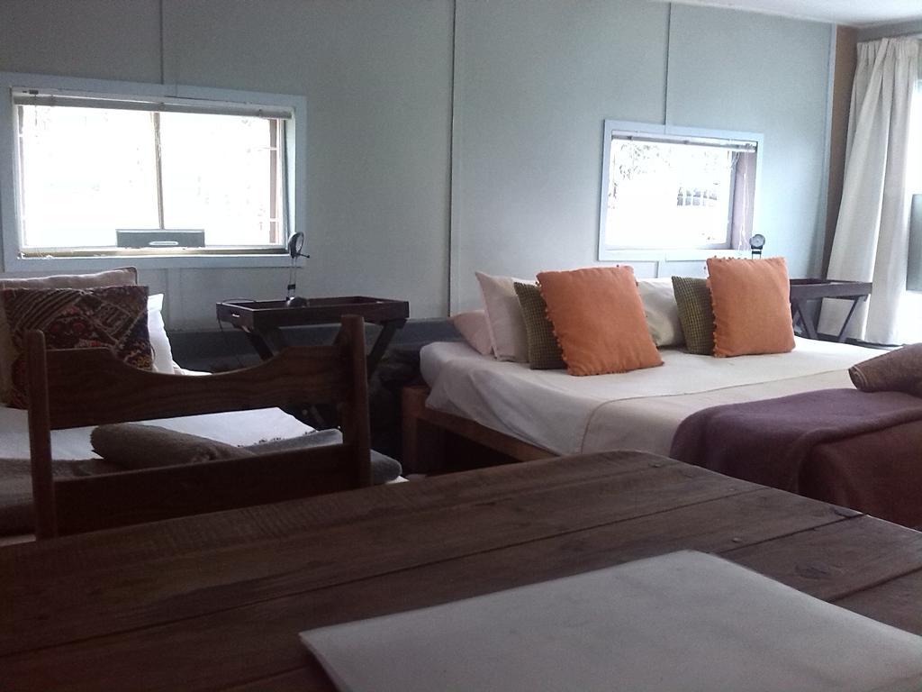 Karoo Soul Hostel Oudtshoorn Szoba fotó